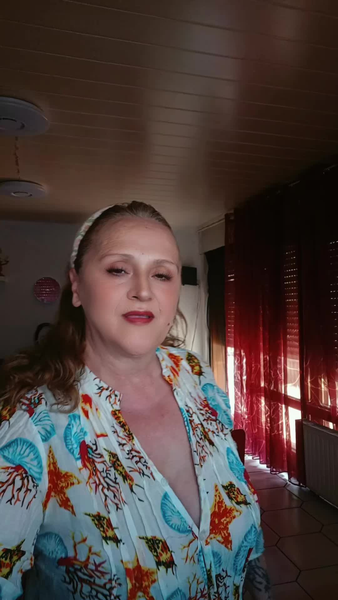 @LadyCri