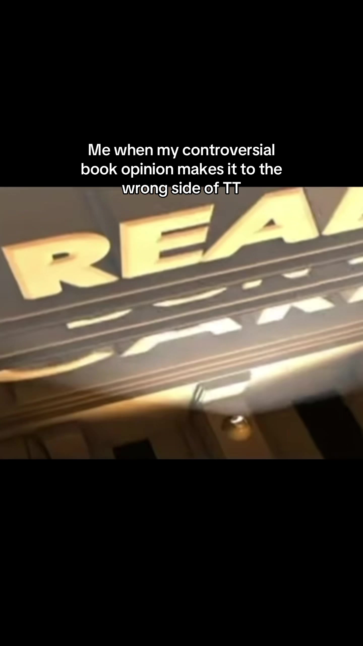 @readingnrotting_