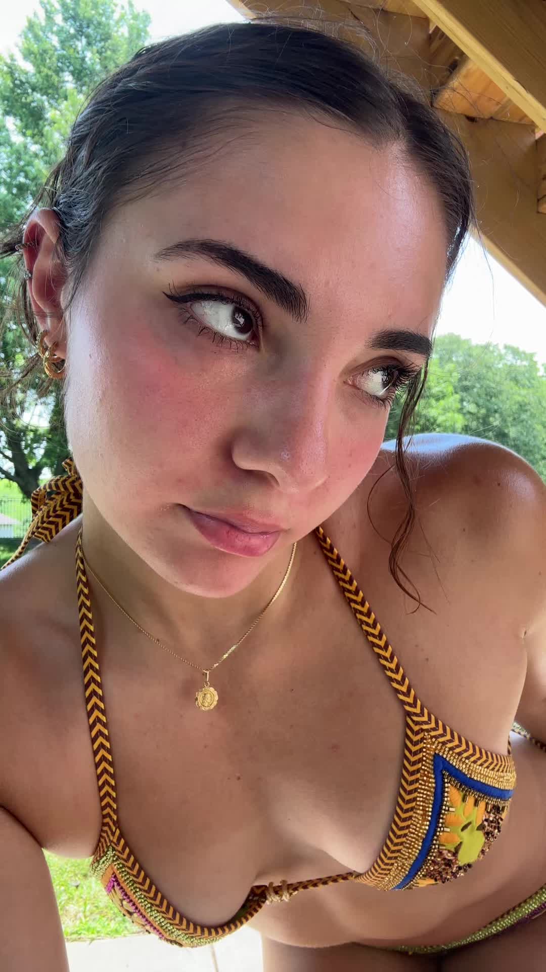 @Eliana