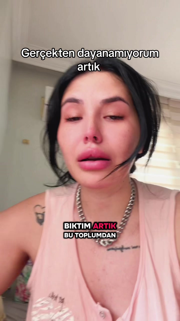 @🇹🇷Tuğ&ccedil;e Cankurt🇩🇪