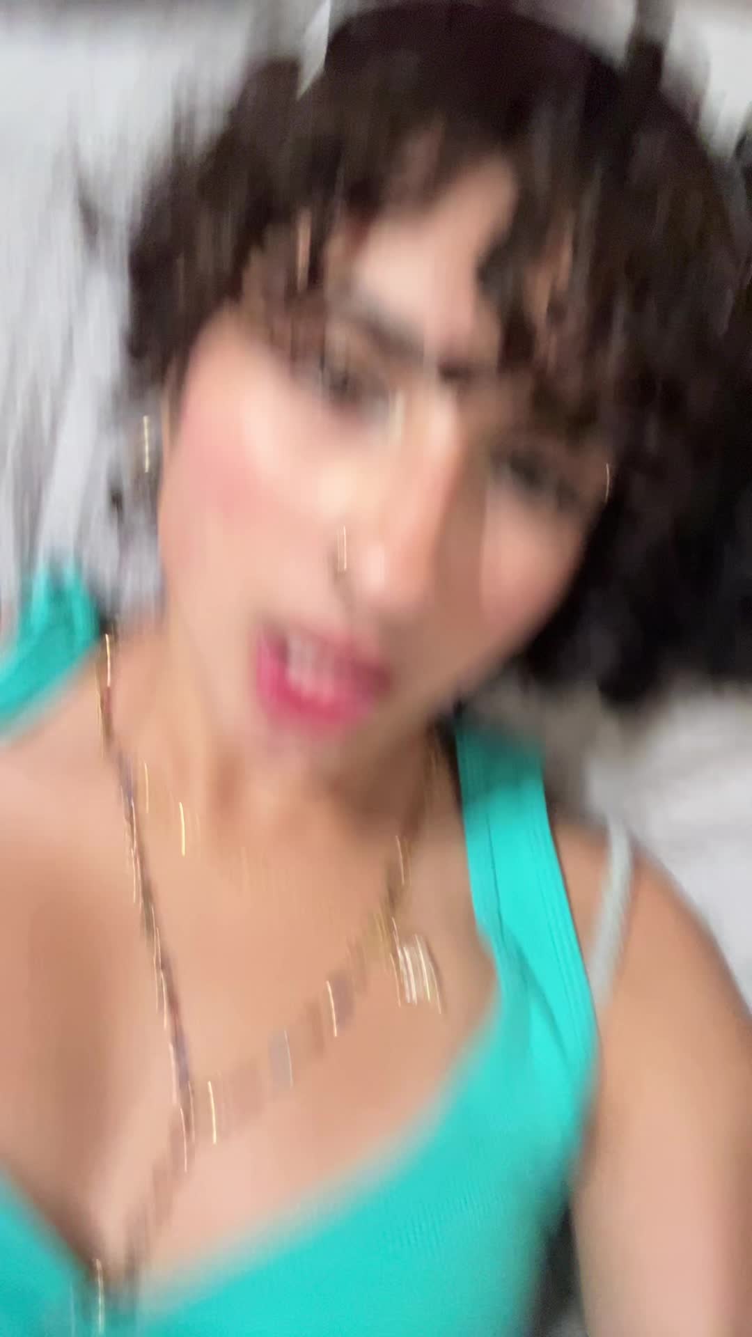 @…