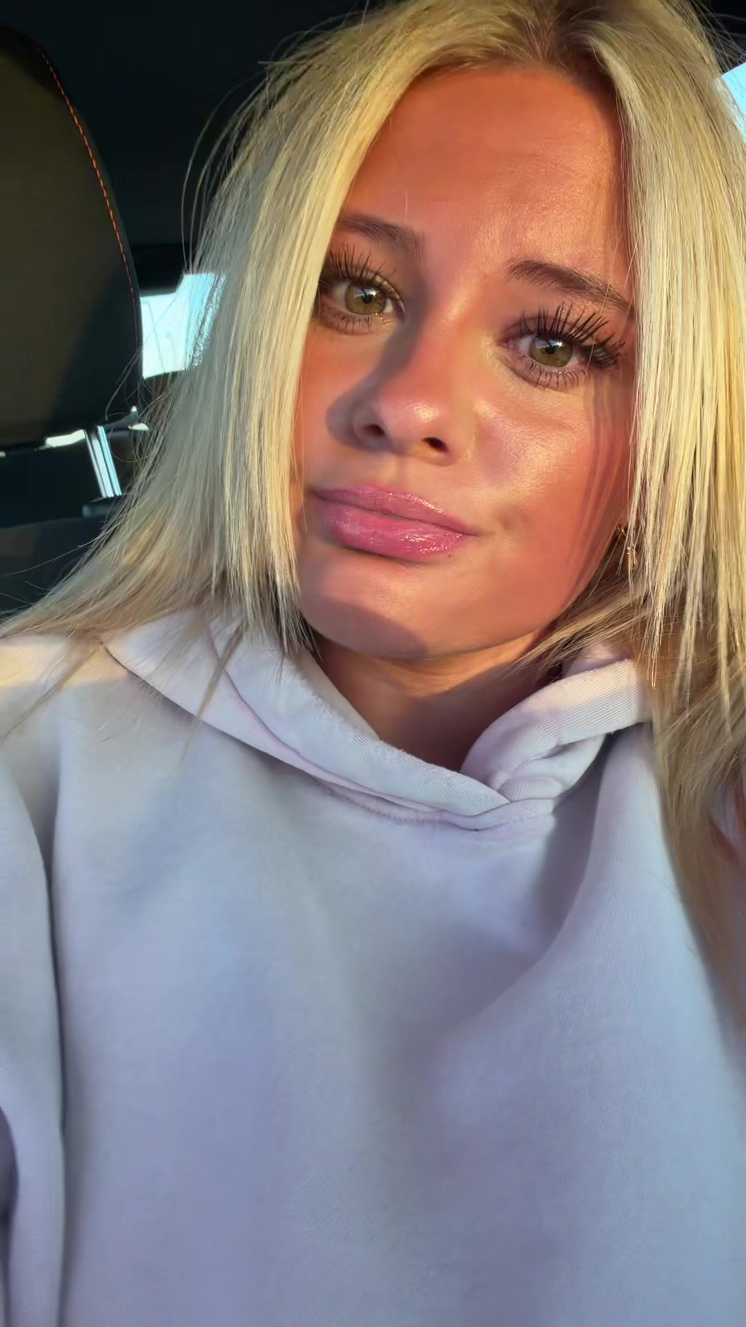 @Ava👩&zwj;🎤