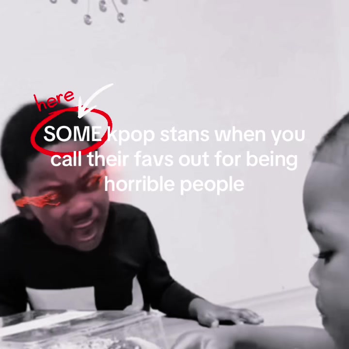 @💊︀︀︀︀︀︀︀︀ǝı̣lʎɐɹ︀︀q︎💊
