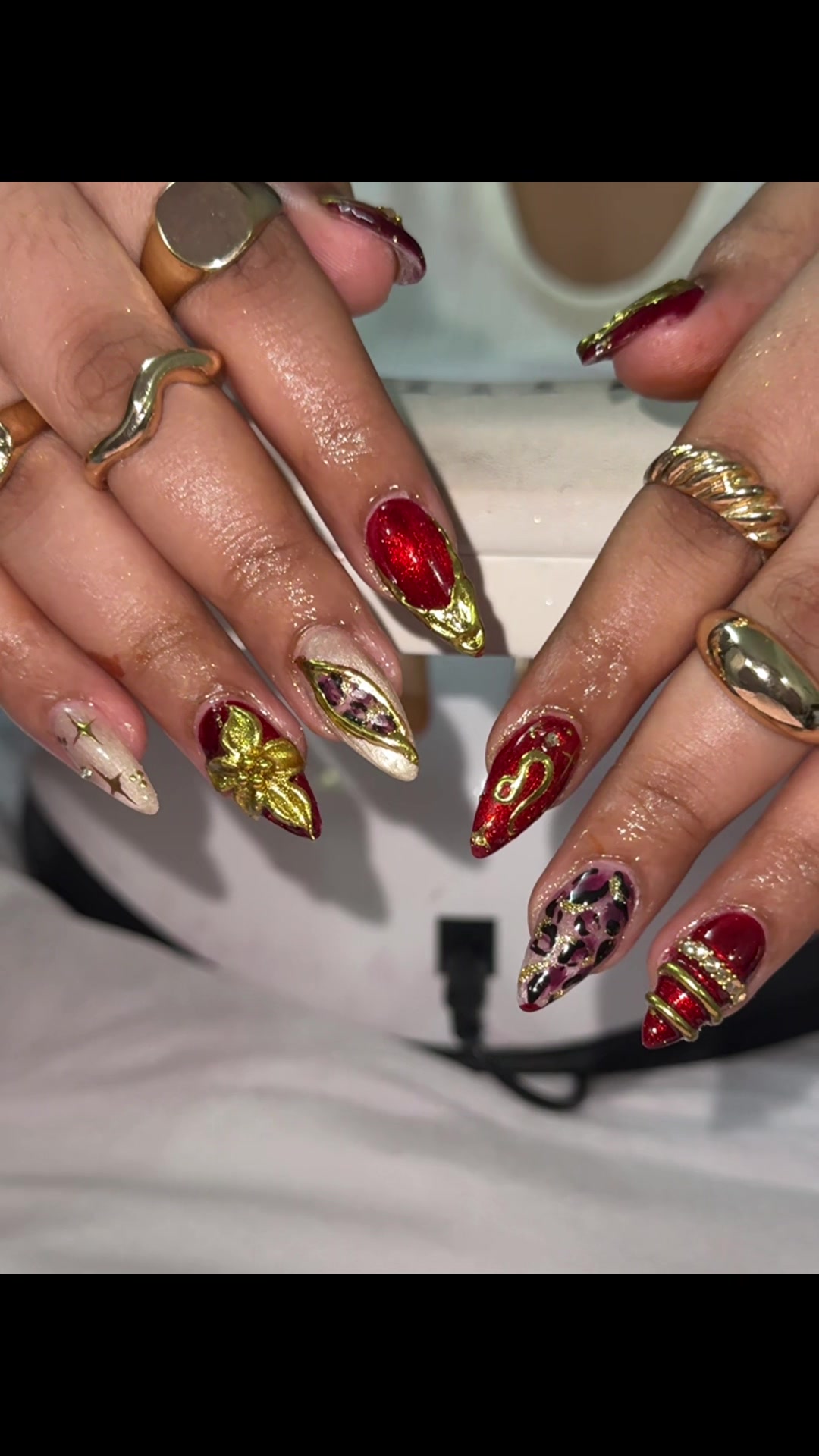@LAKSHANA| makeup and nails