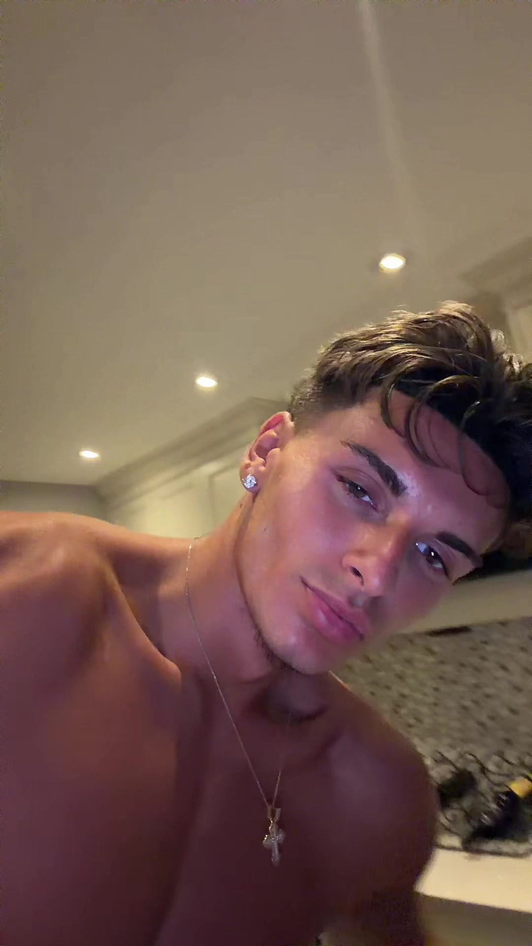 @chris.nikoo