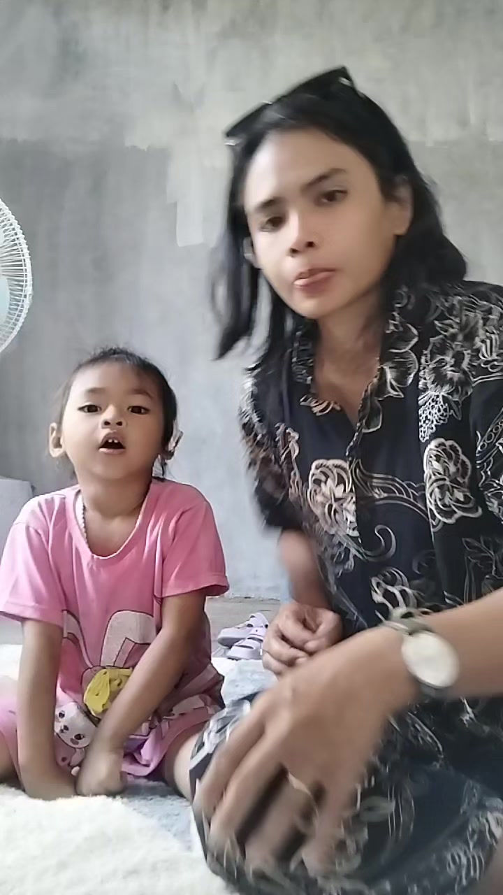 @wociaueva