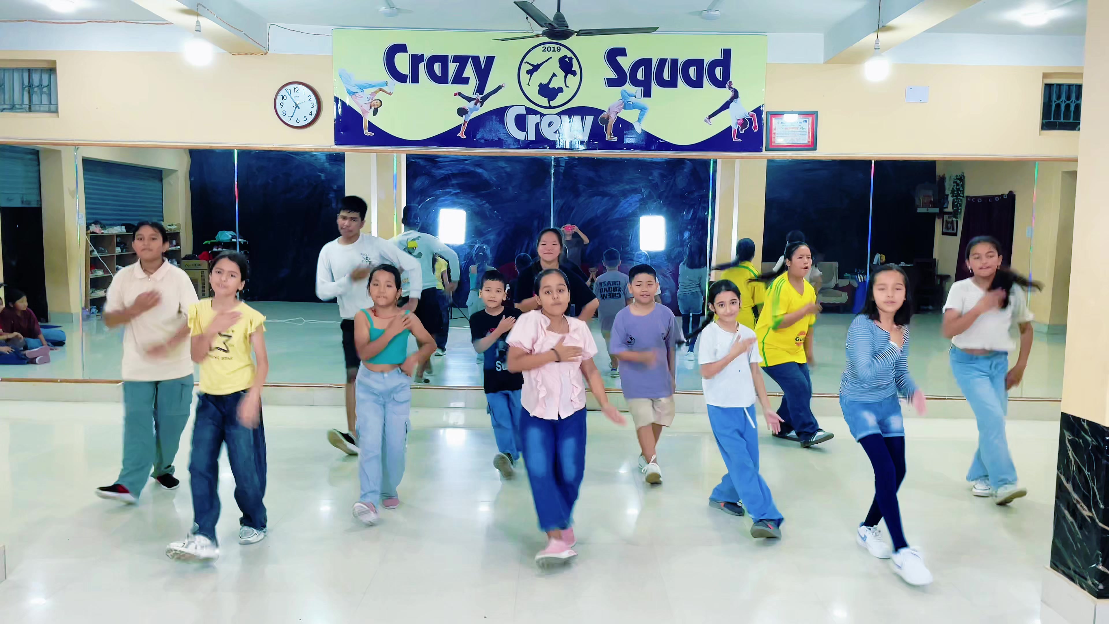 @Crazy Squad Crew