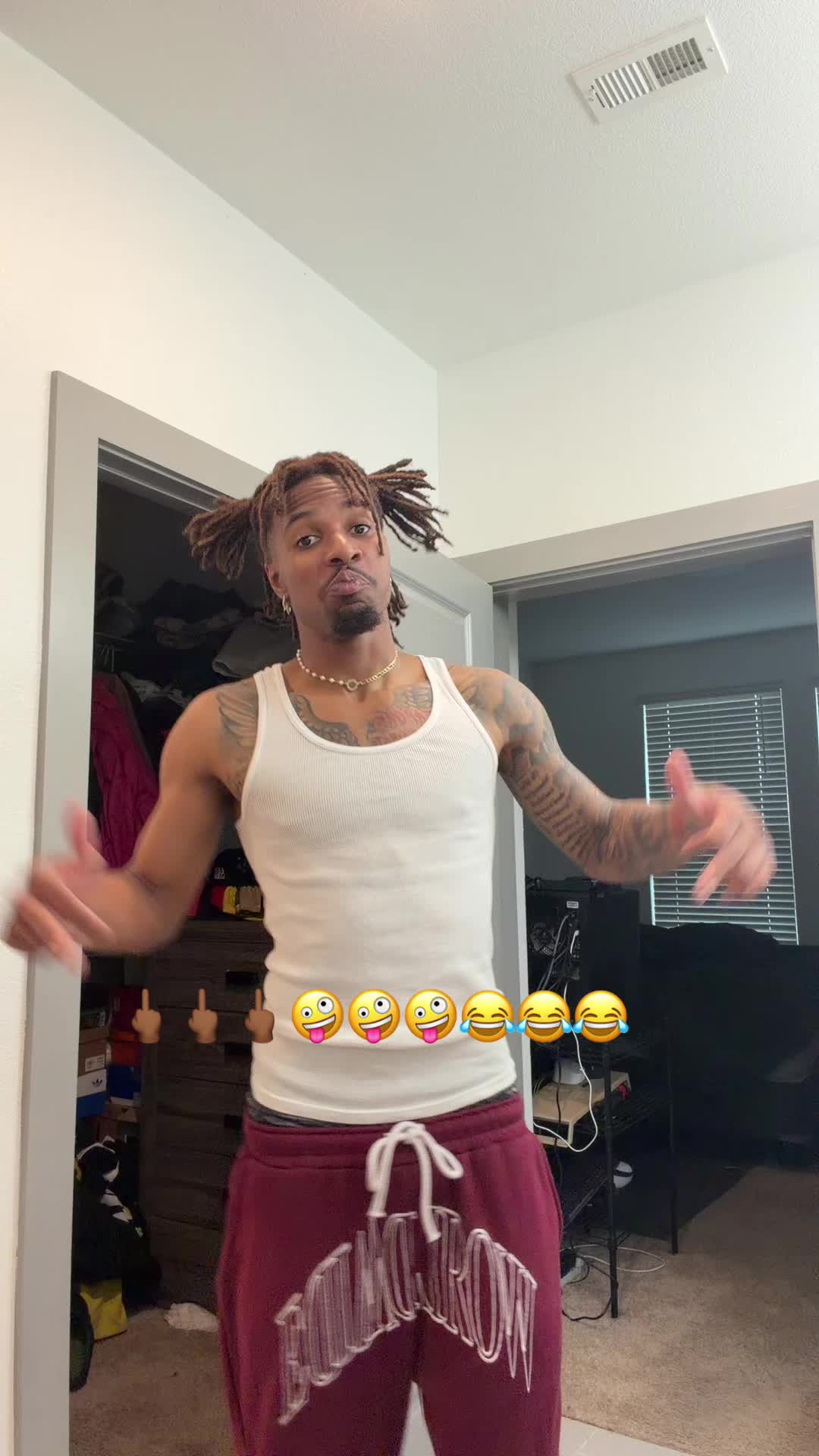 @Zip simmons|content creator