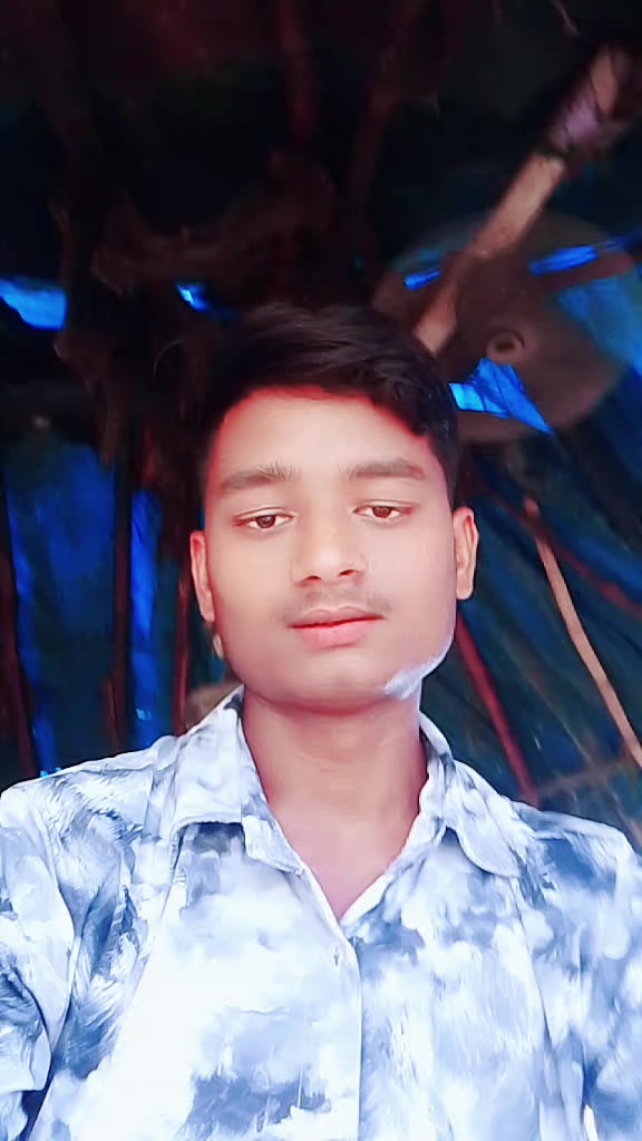 @👑👑👑dipai Maurya 👑👑👑👑