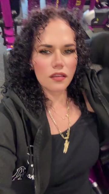 @🌹🌹Esmeralda 🦂🌹♉️La Bonita