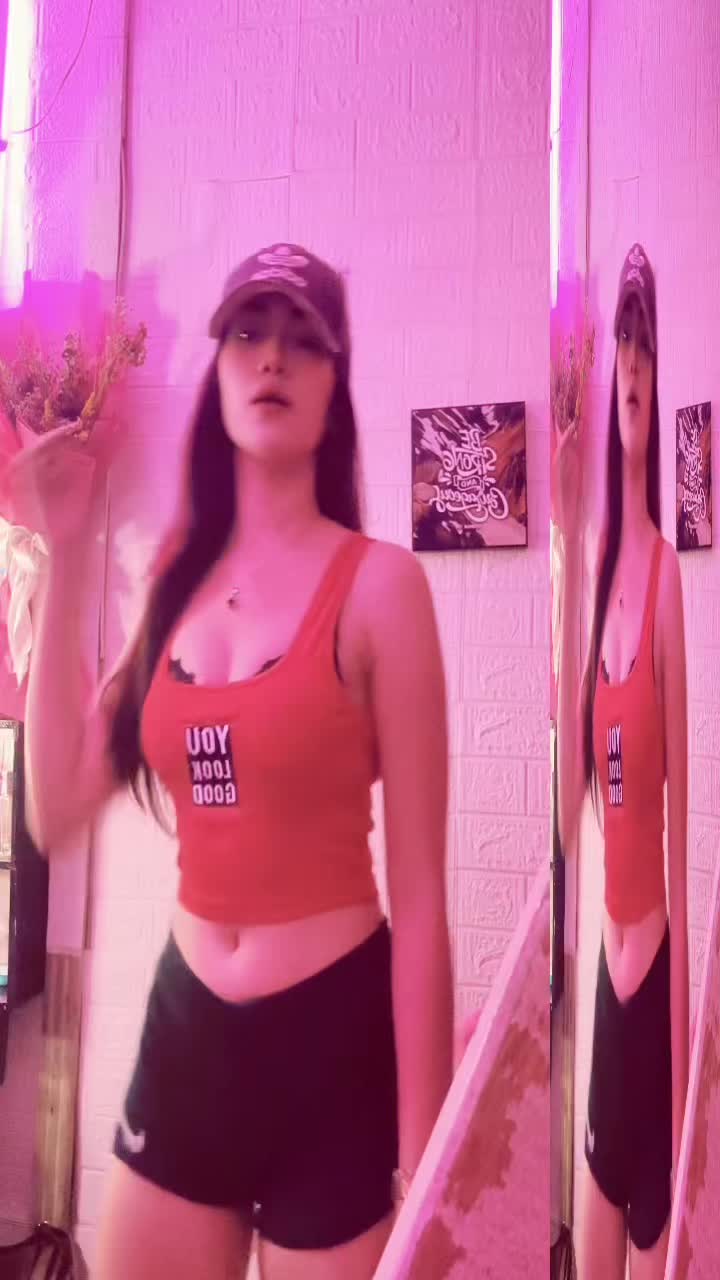 @Seleneee
