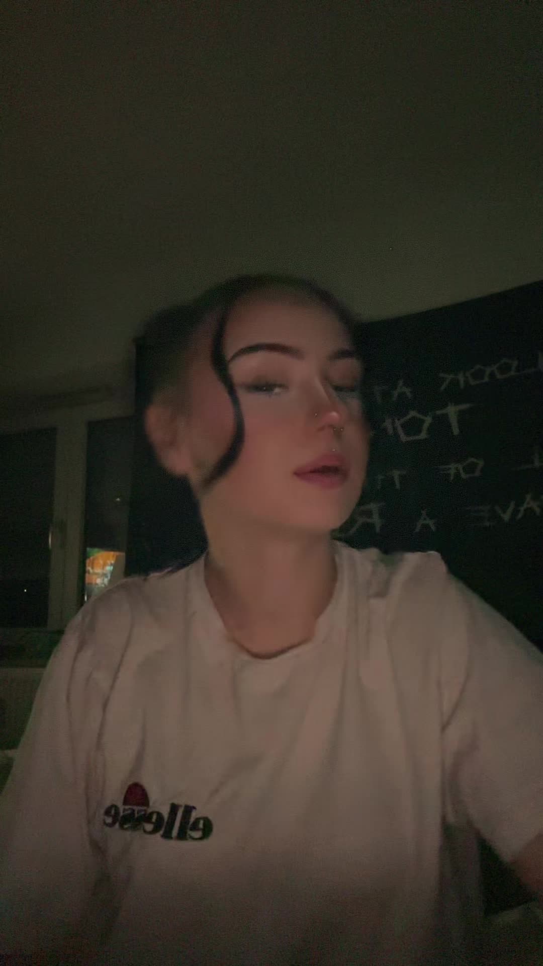 @laura