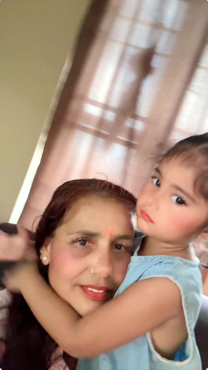 @Amrita Bhandari732