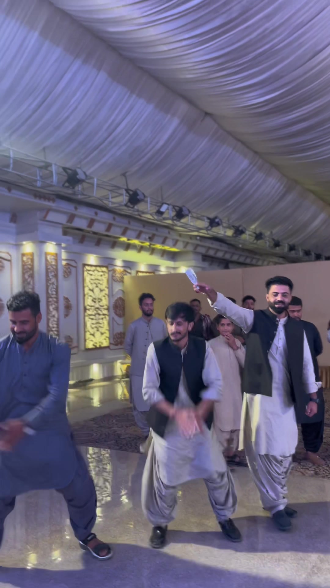 @میروانی مہران ♥️✌️