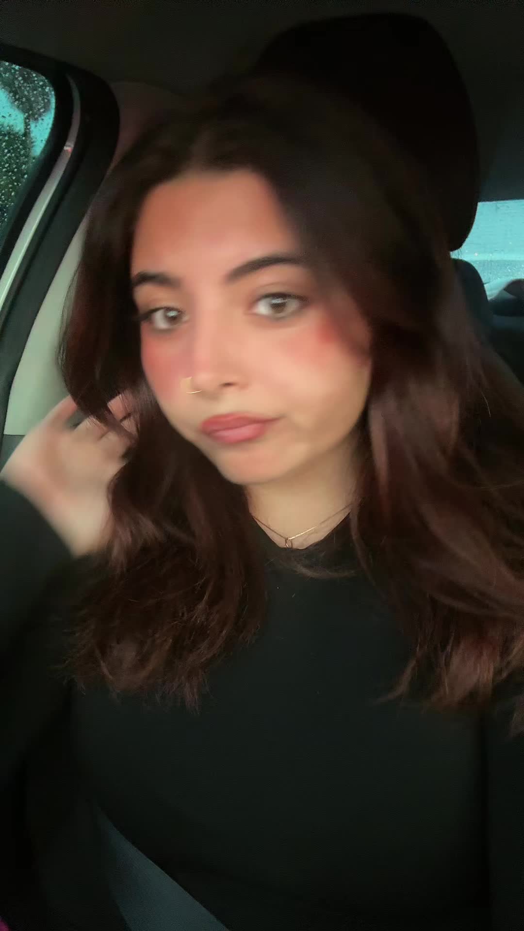 @￴￴