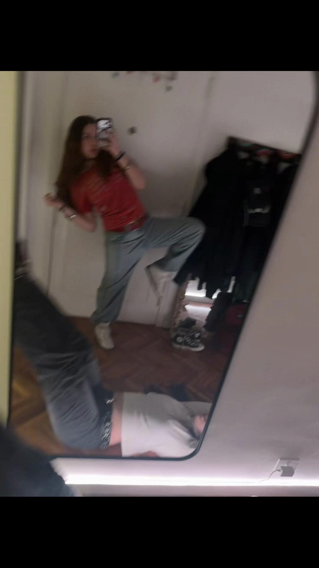 @🐩