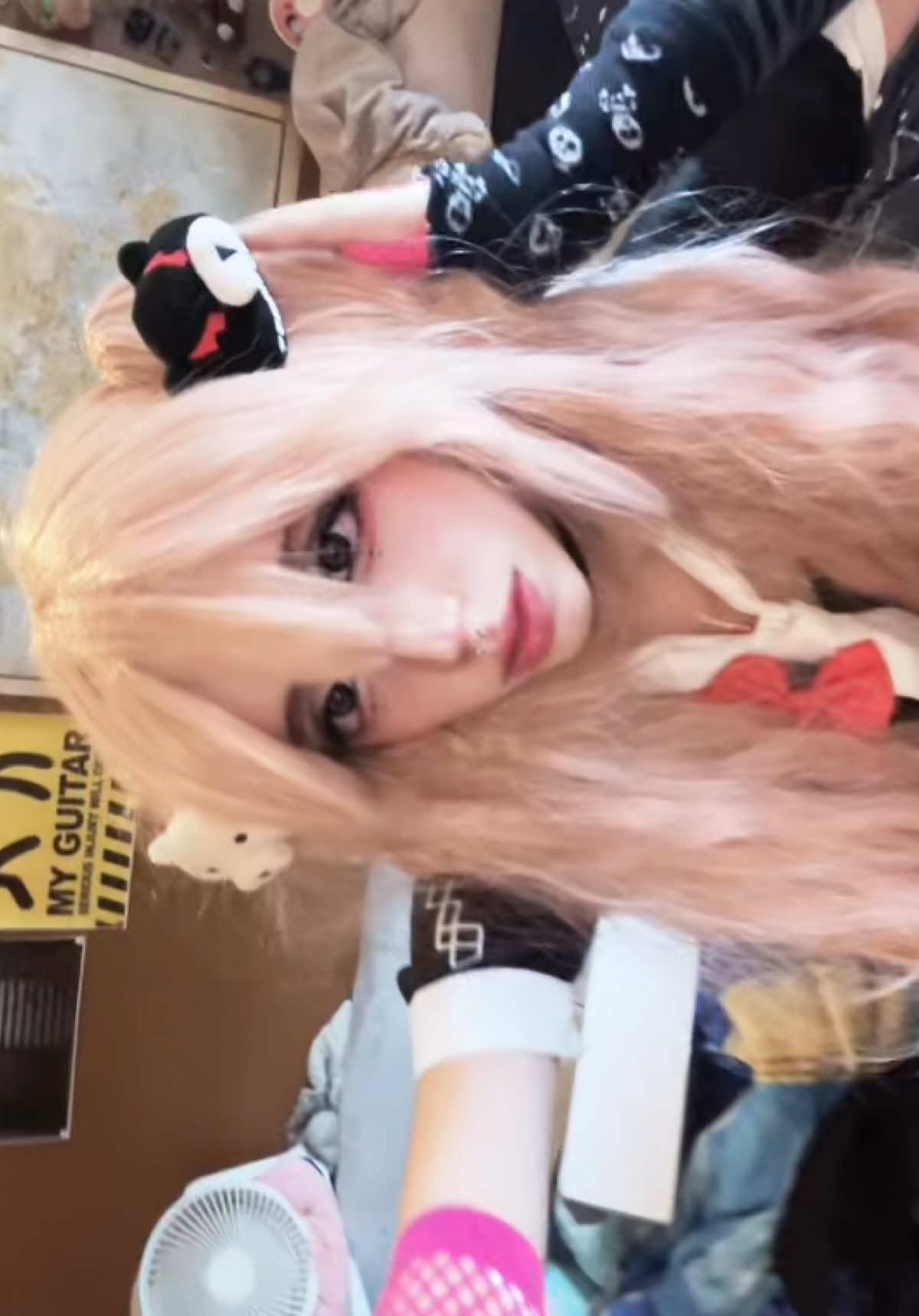 @Cl3li4