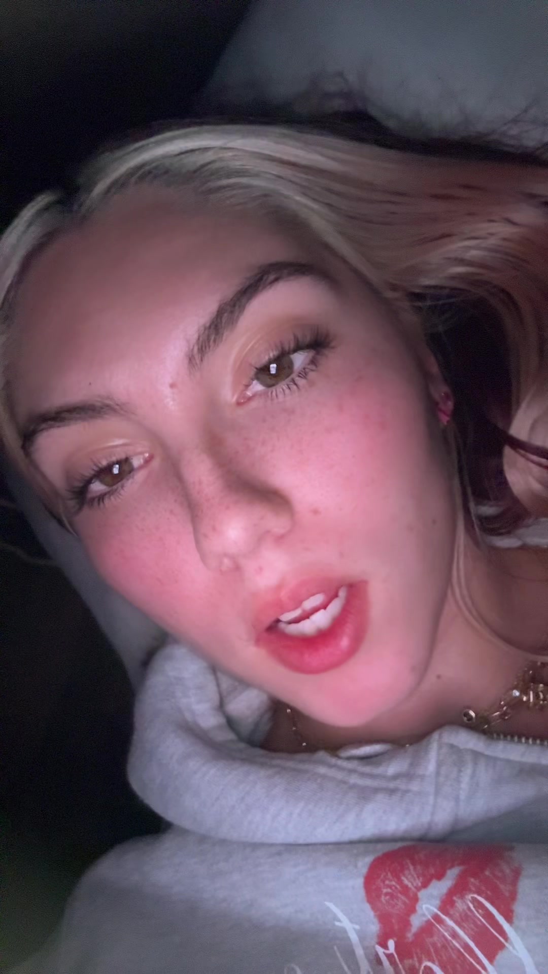 @not_ainsleyjohnson