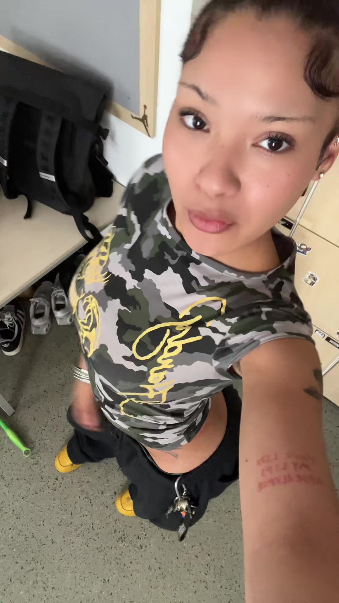 @urgirllovesmyswag