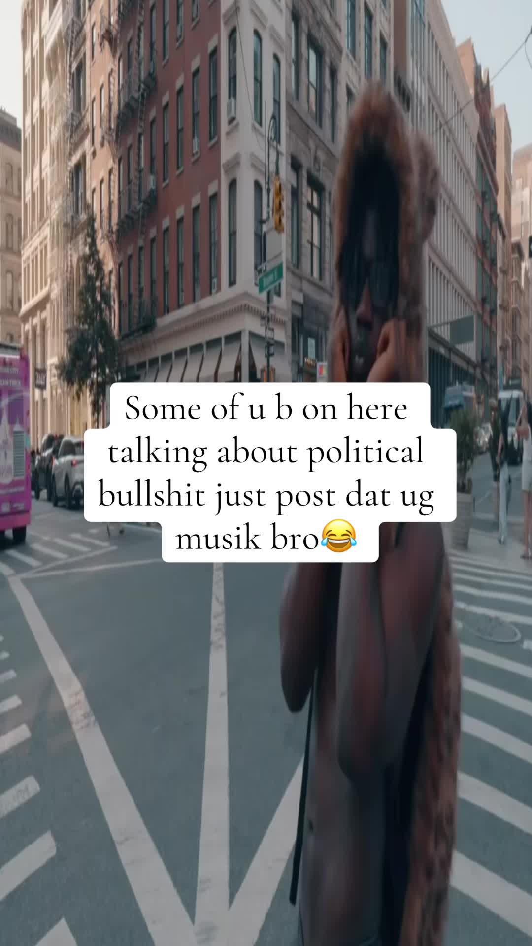 @🦠