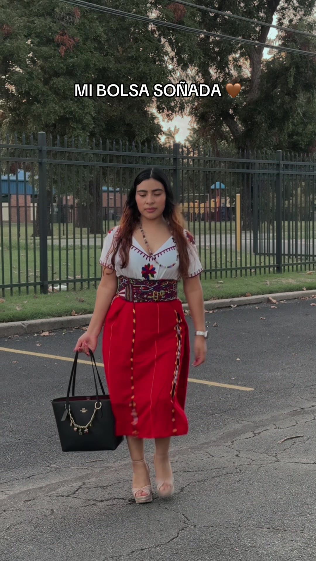 @Nayely García๐๐