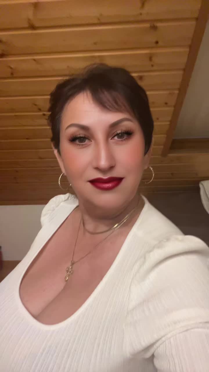 @Laraaa