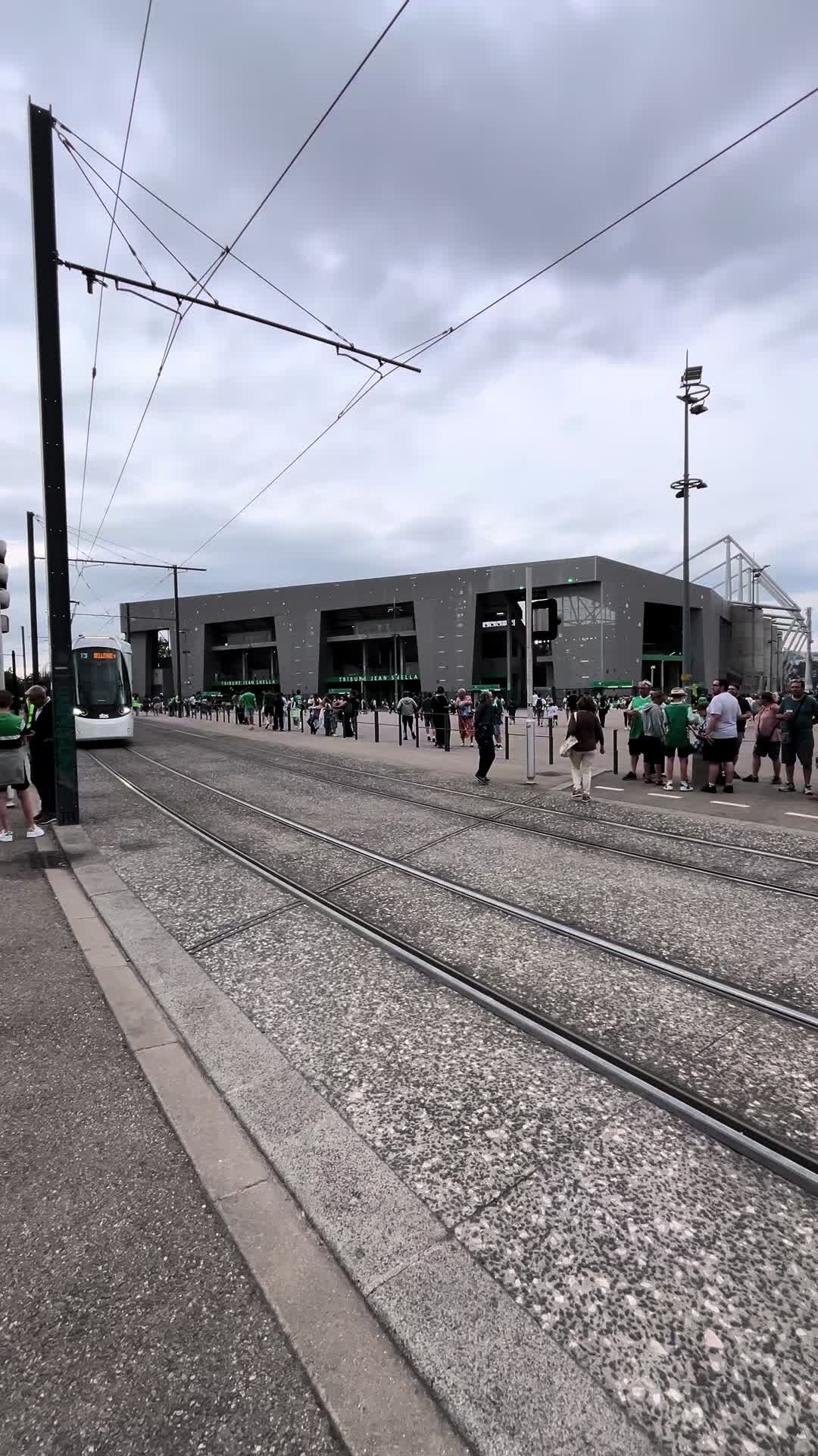 @L&eacute;a&ensp;St&eacute;phanoise&ensp;💚🤍