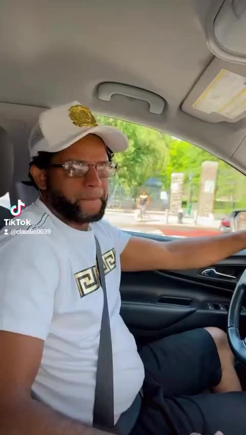 @yoclaudio