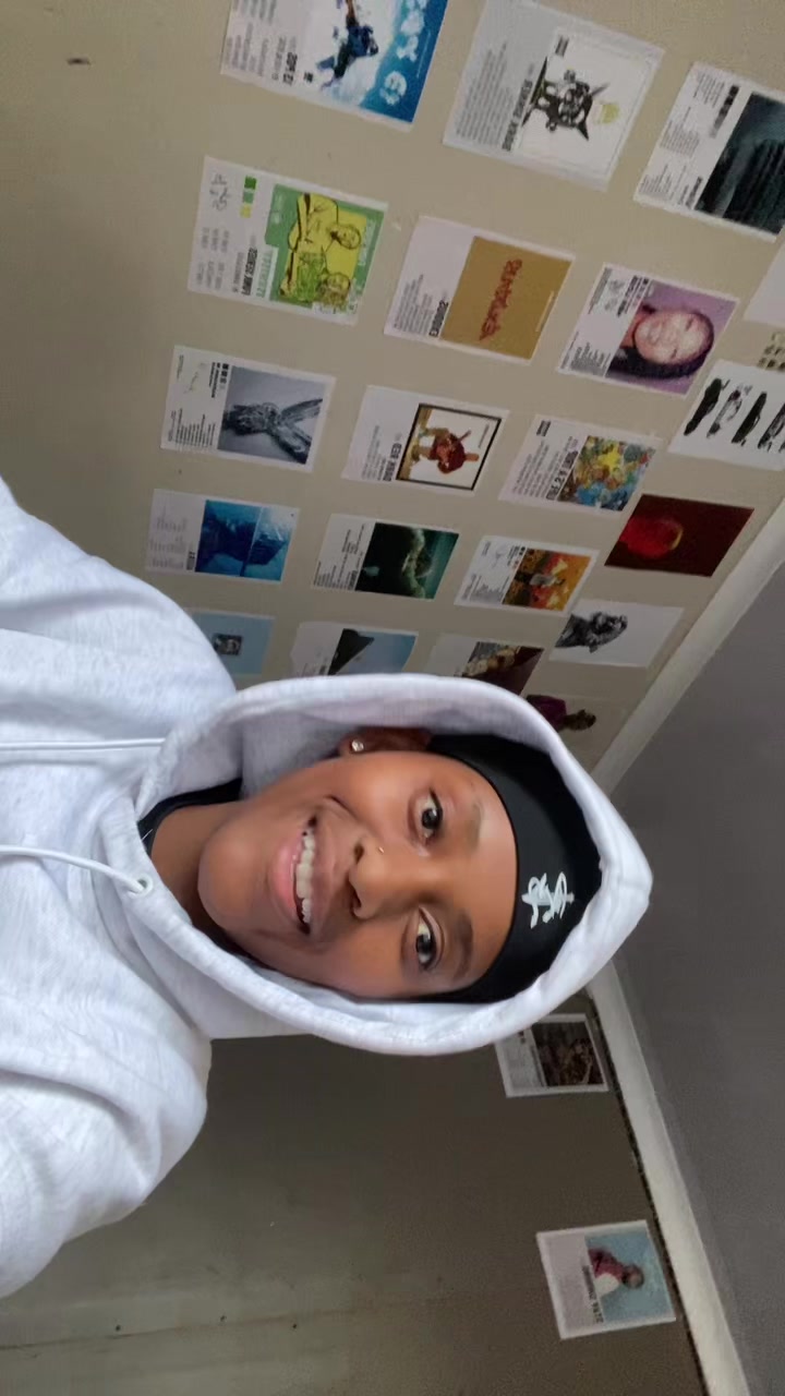 @F🌟