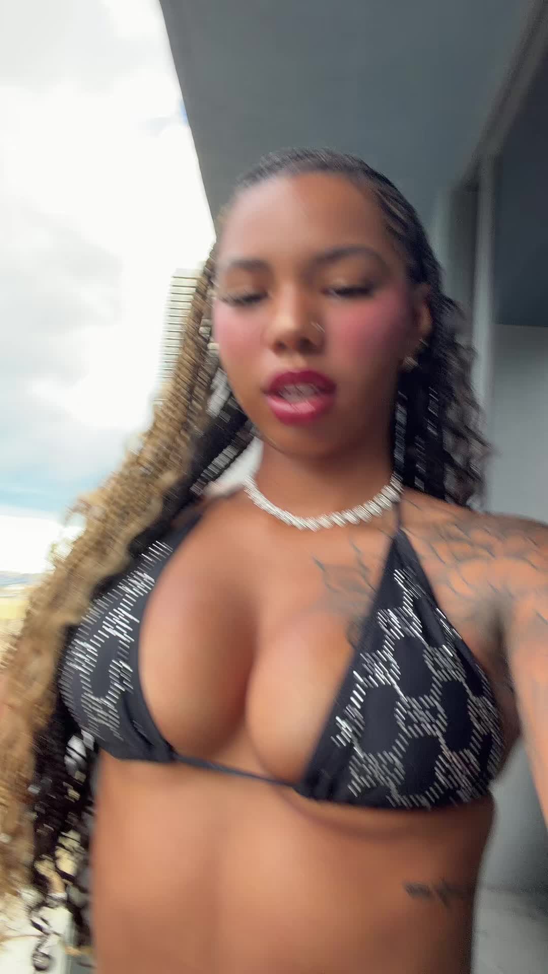 @kryslin🤩