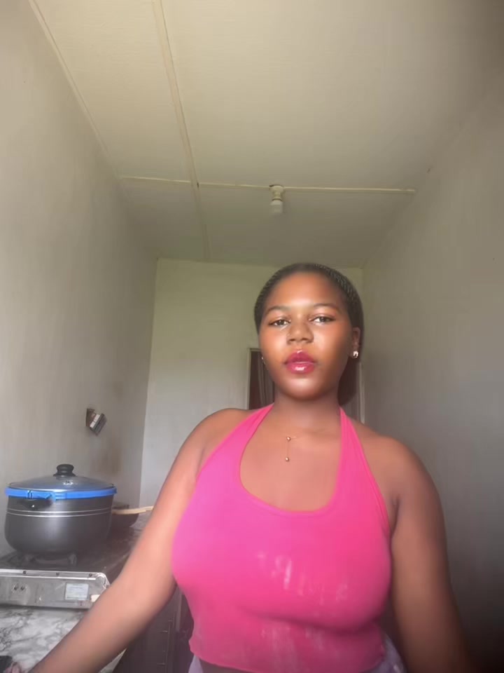 @EMMANUELLA🧚🧚🏼♂️