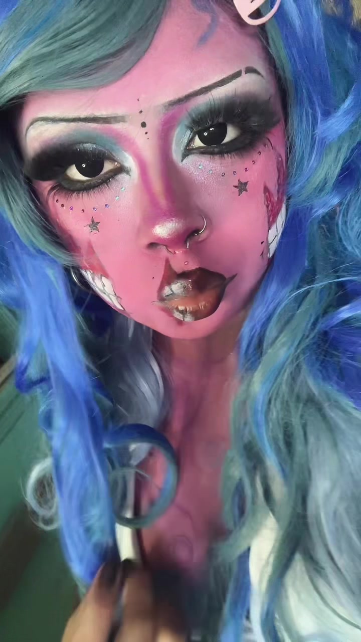 @𝓒𝓱𝓾𝓭𝓮𝓽𝓽𝓮 🤖