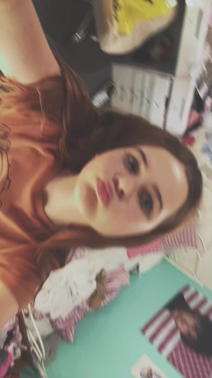 @🦄