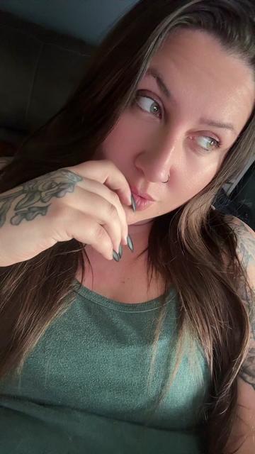 @Greeneyedmom23 (Erin)