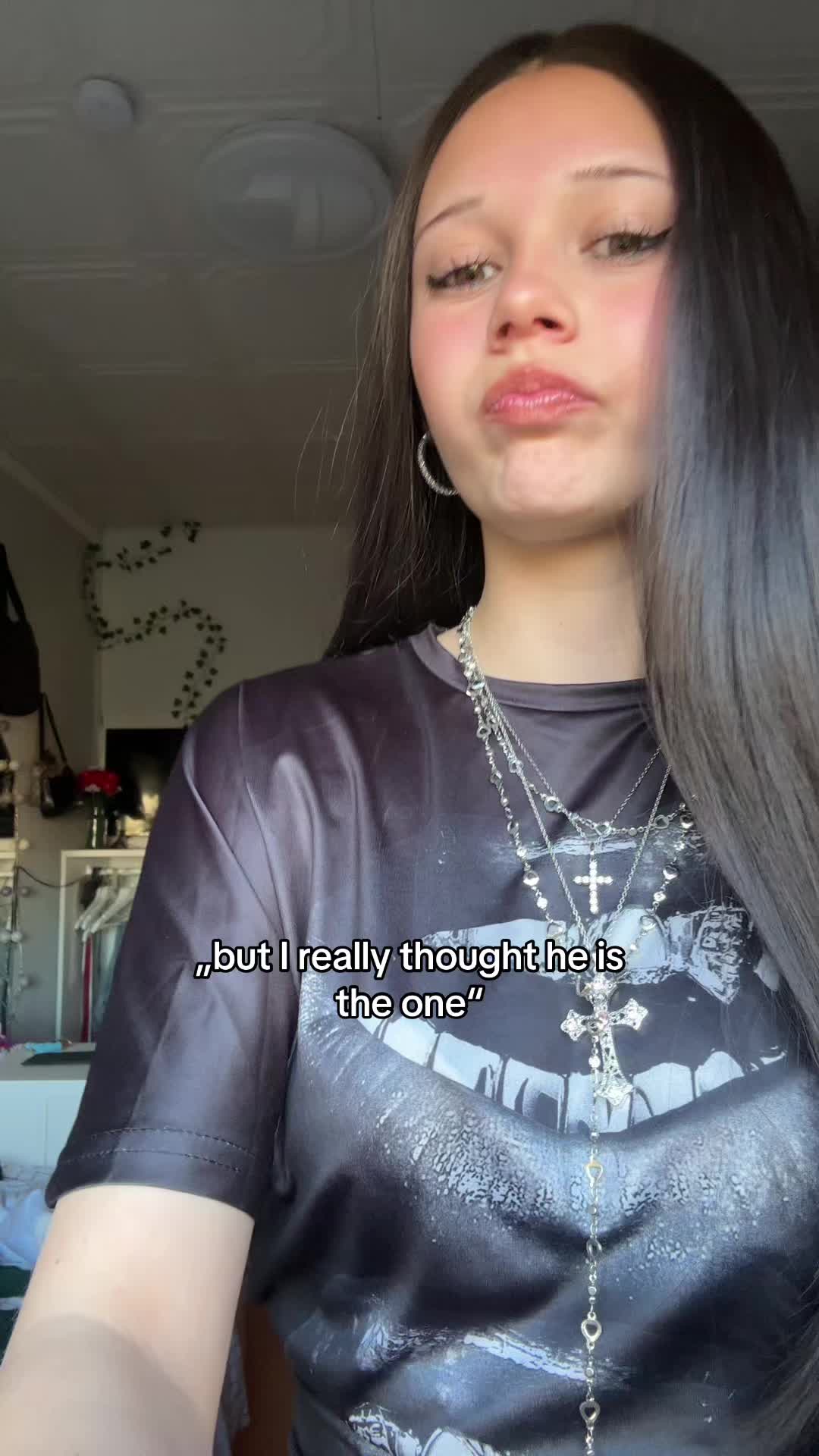 @𝔸𝕟𝕟𝕚𝕜𝕒 🥀