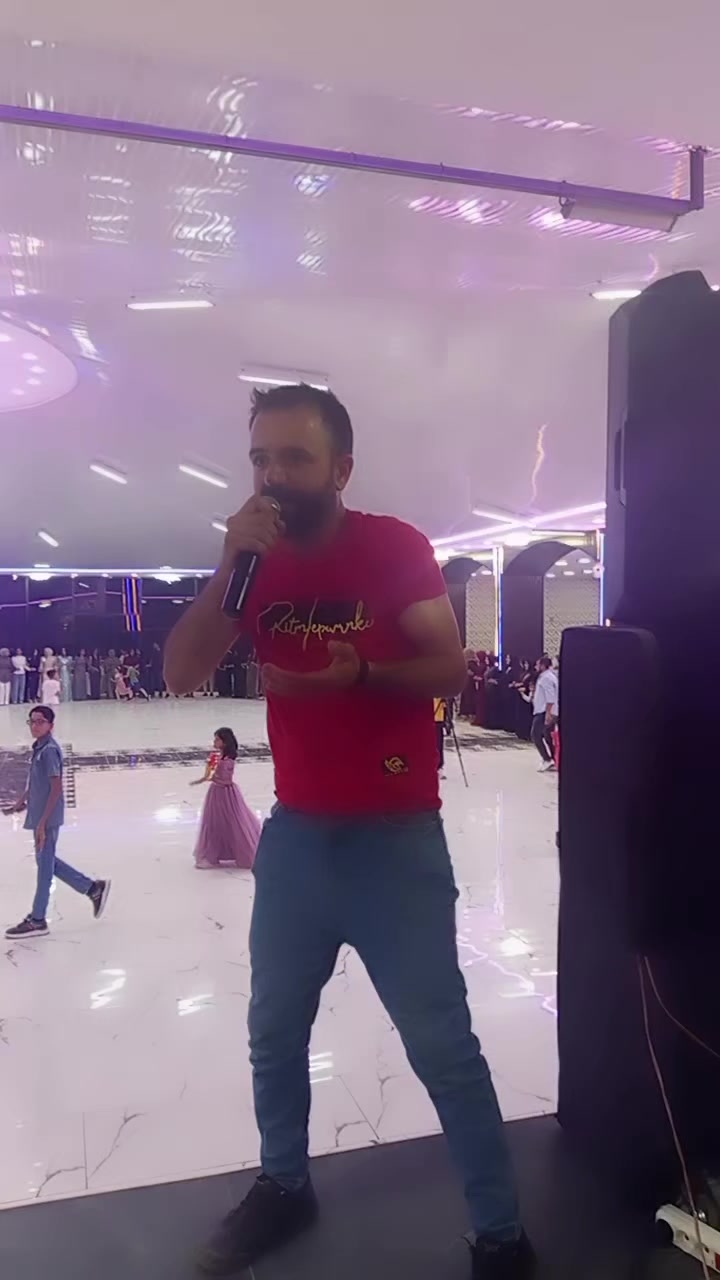 @HOZAN BAVER🎙️🎙️