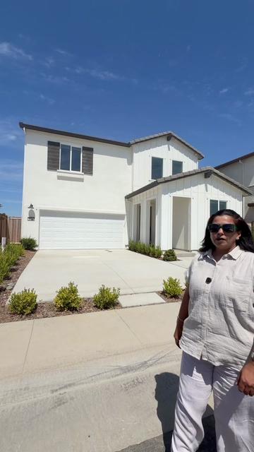 @Akta | Family Realtor®