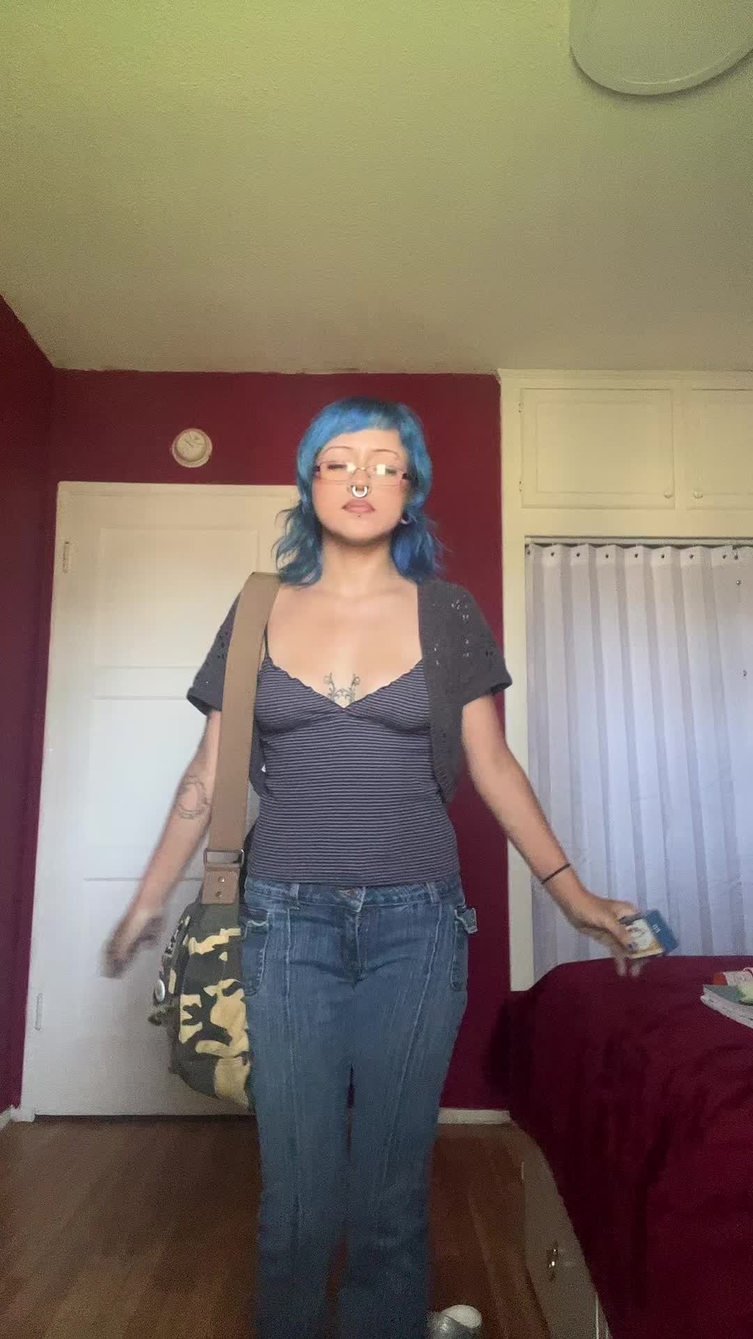 @😈