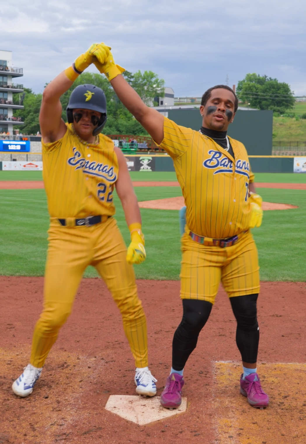 @thesavbananas