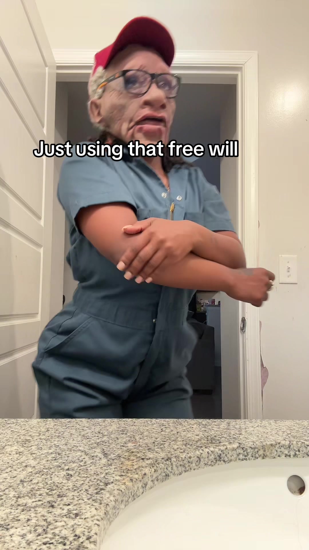 @La'Nae Bae
