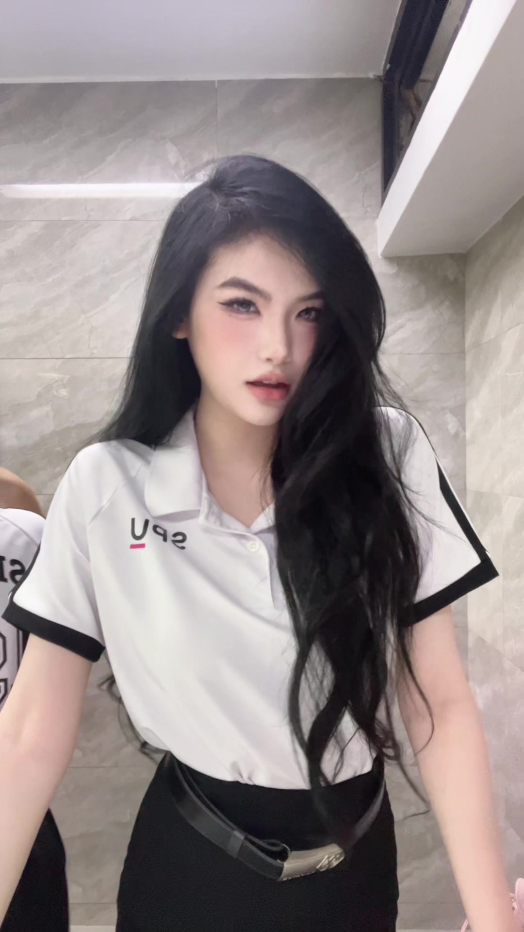 @rosewithqueen