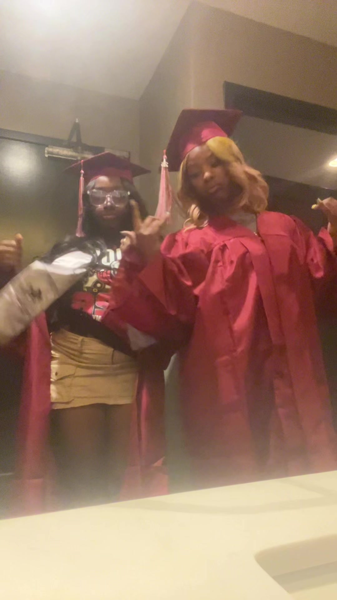 @Itsziahwiththe2gens