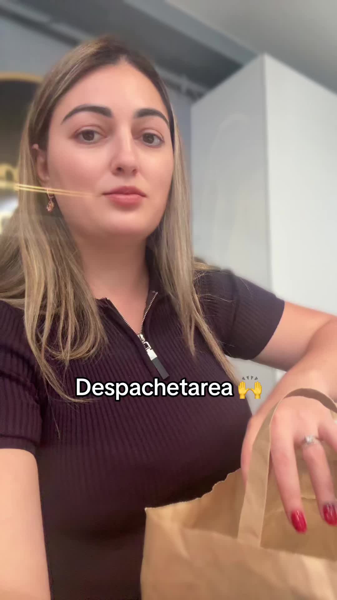 @Elena Novac