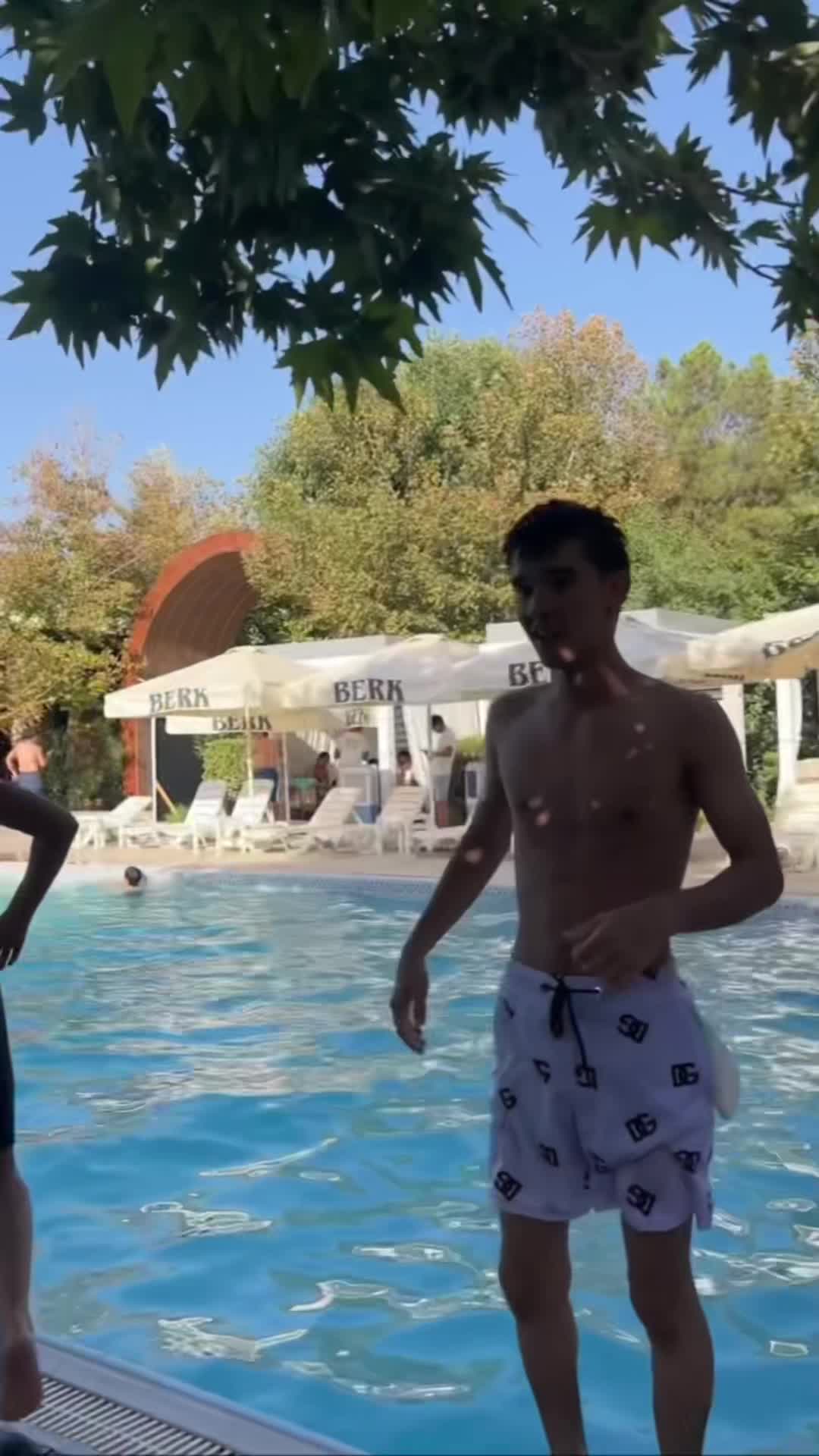 @𝑃ä𝑙𝑙𝑖_44🇹🇷