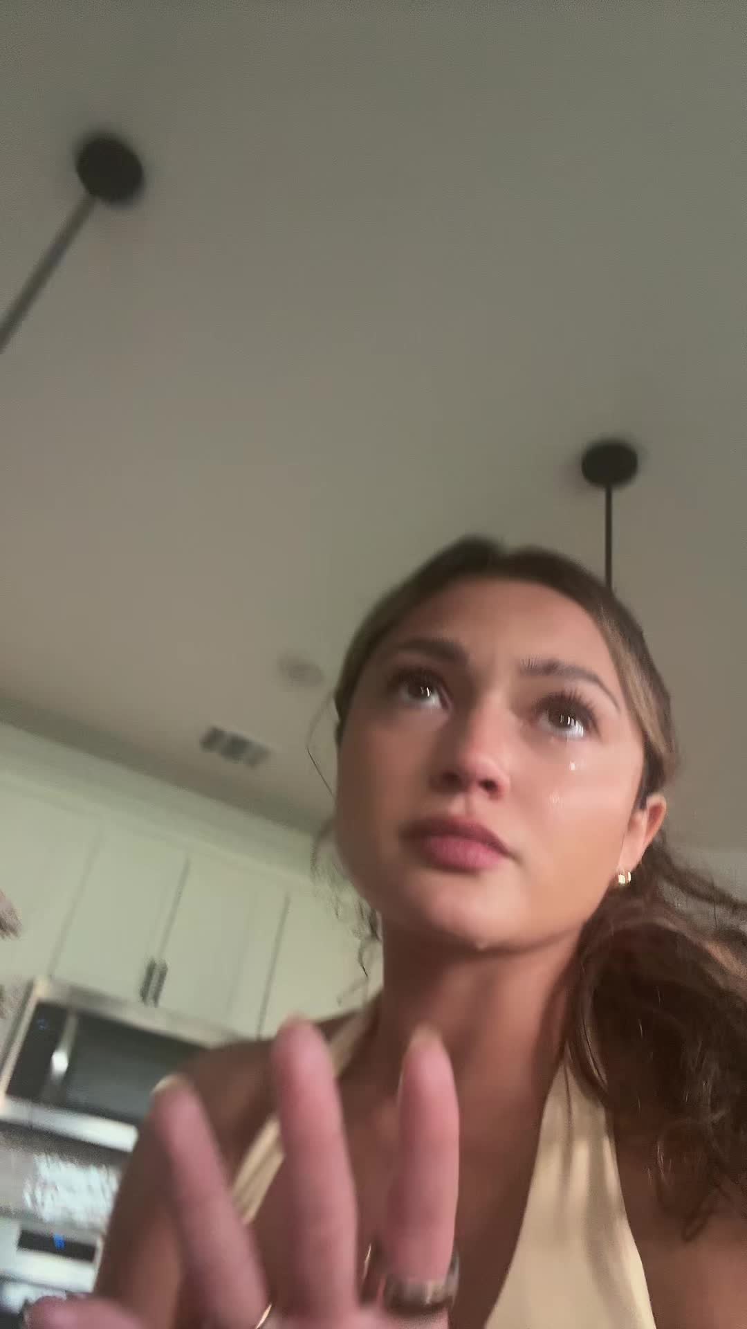 @isabella