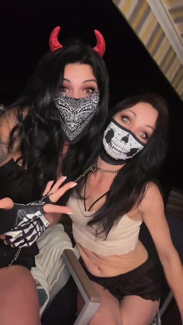 @Charly🖤