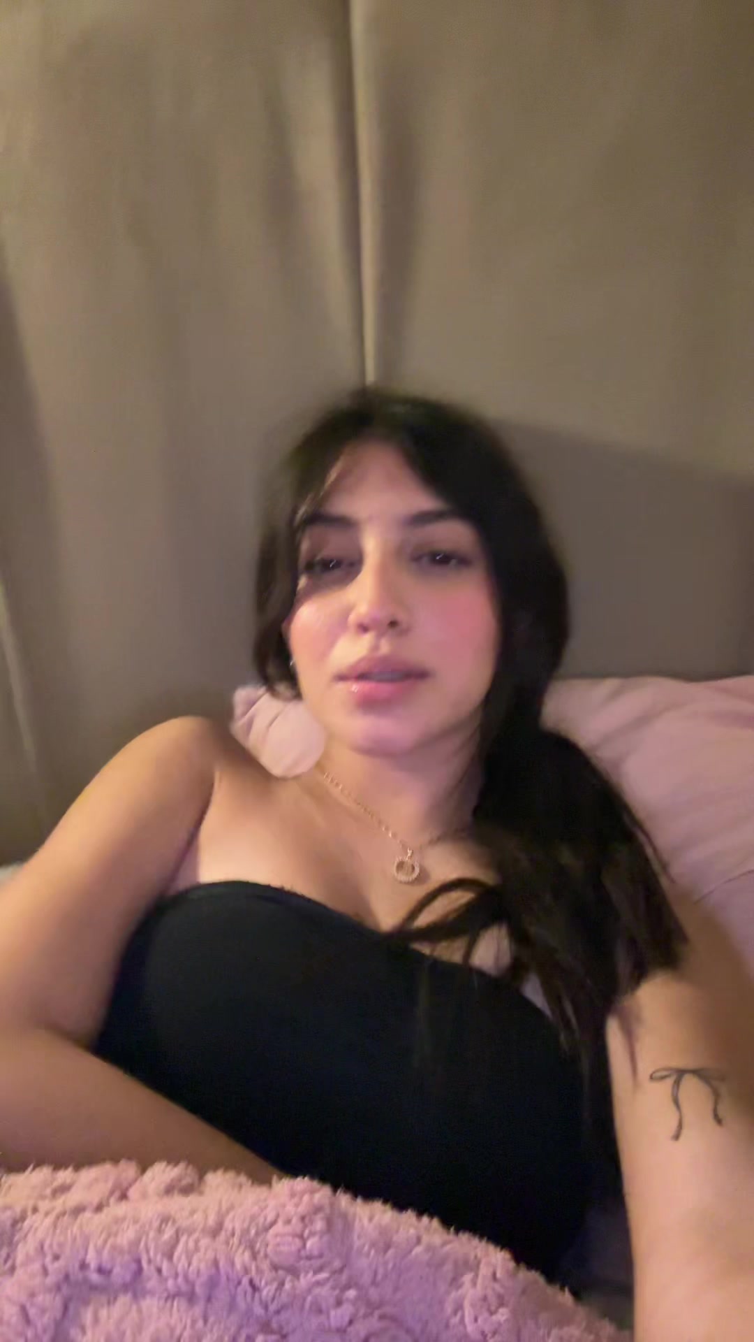 @𝐴𝑛𝑔𝑒𝑙𝑦