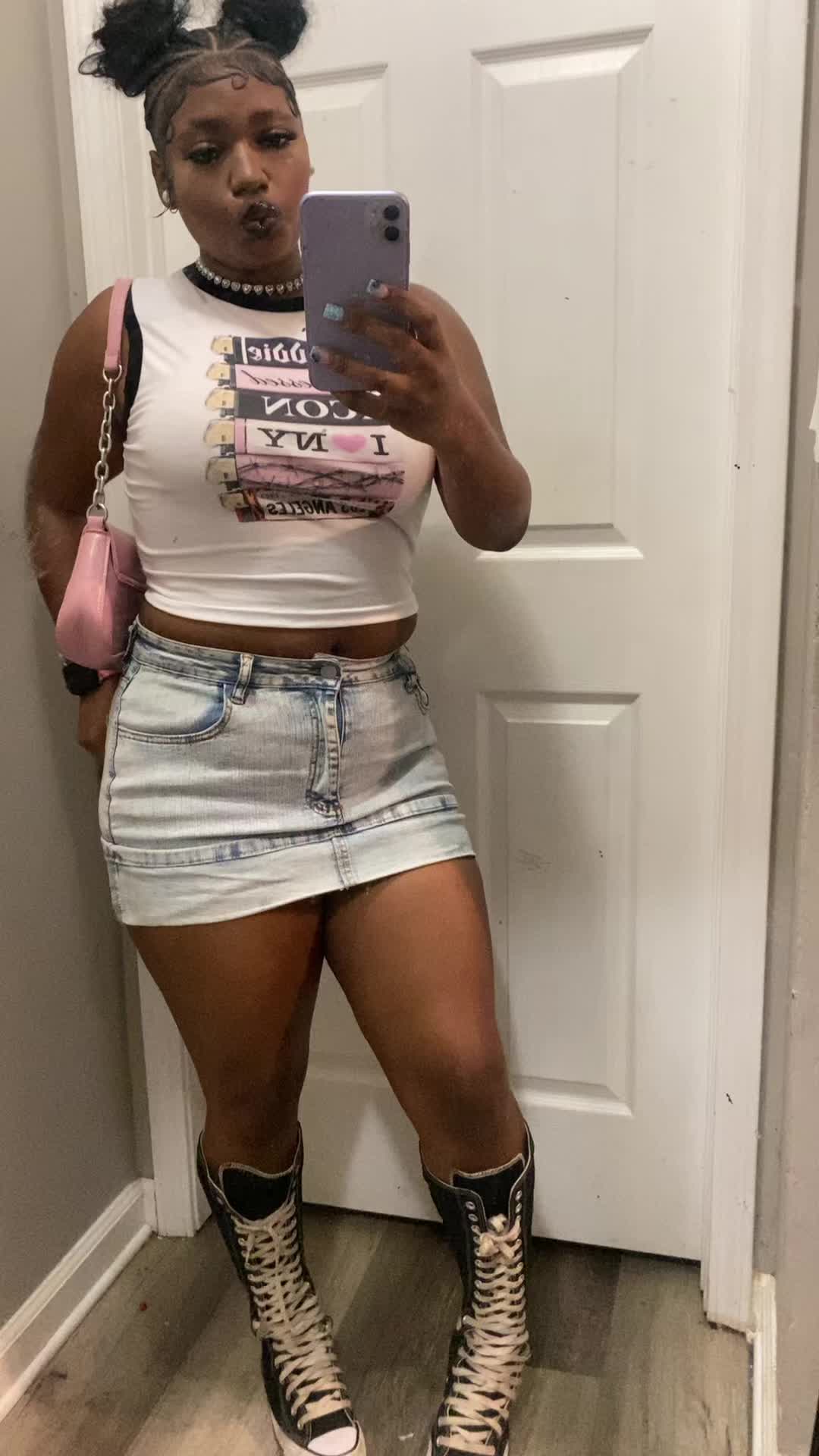 @niajahnay