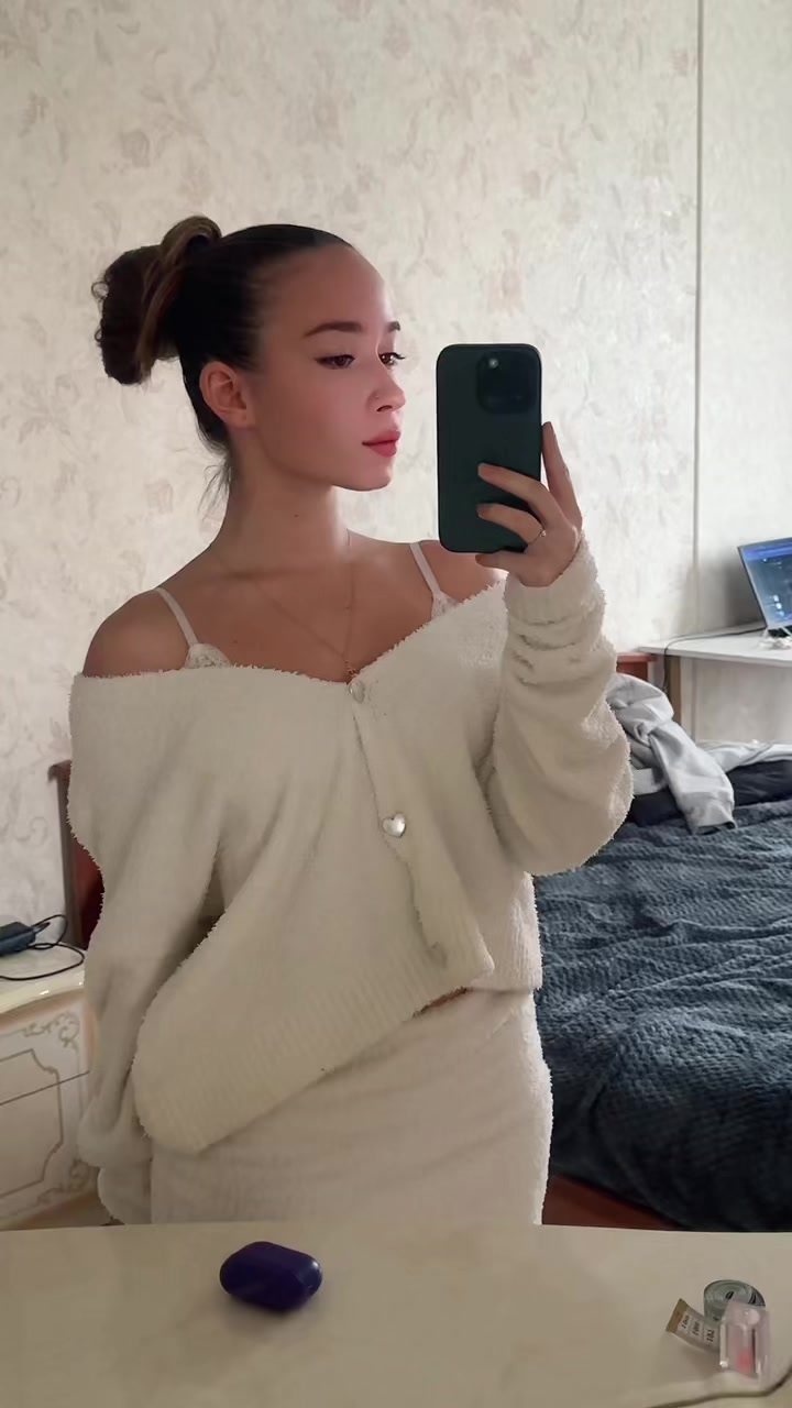 @GODDAMNSWAGGIRLPOLINA