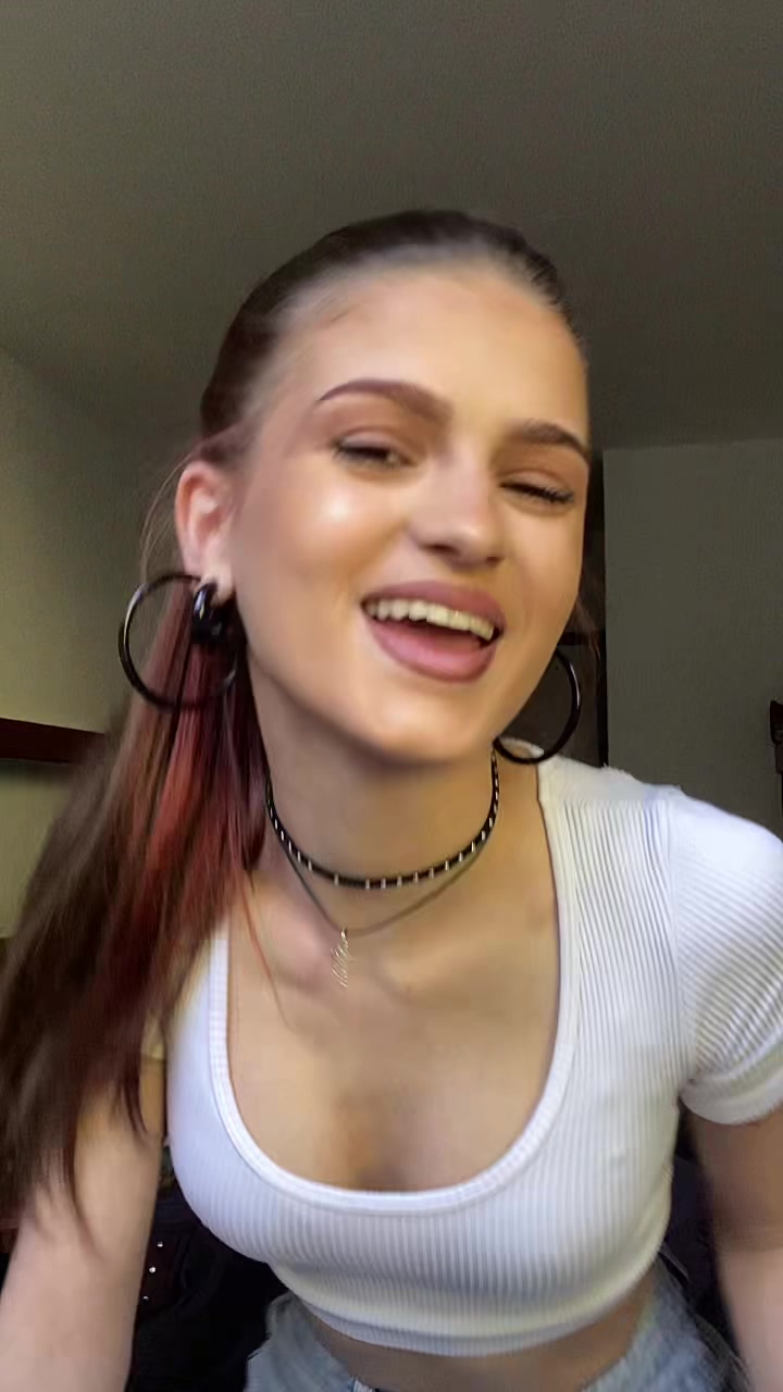 @Леонтина